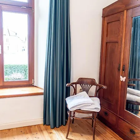 Herrenhaus Burg Vlatten 아파트 *