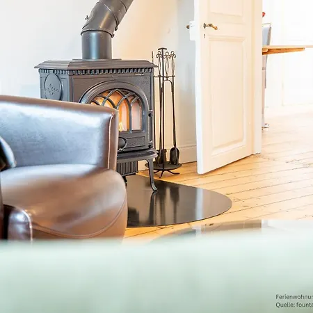 Herrenhaus Burg Vlatten 아파트 *